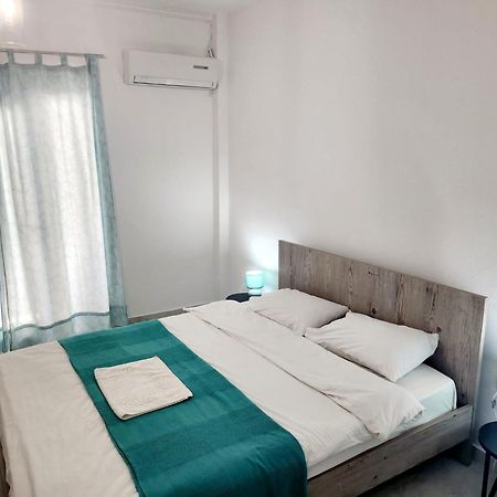La Familia Apartments Olympiakí Aktí Luaran gambar