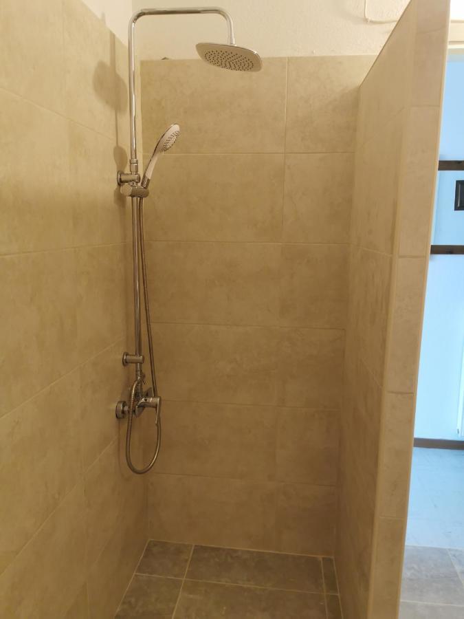La Familia Apartments Olympiakí Aktí Luaran gambar