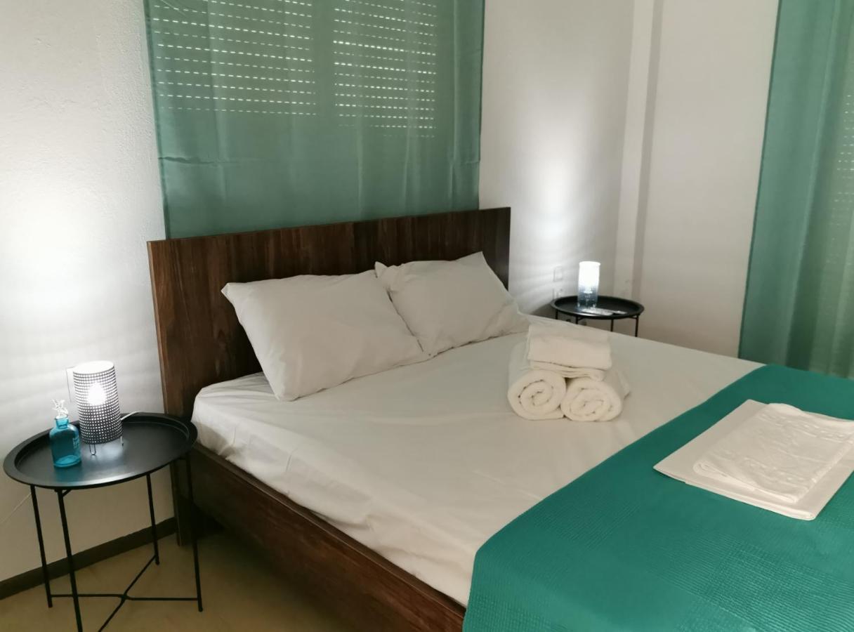La Familia Apartments Olympiakí Aktí Luaran gambar