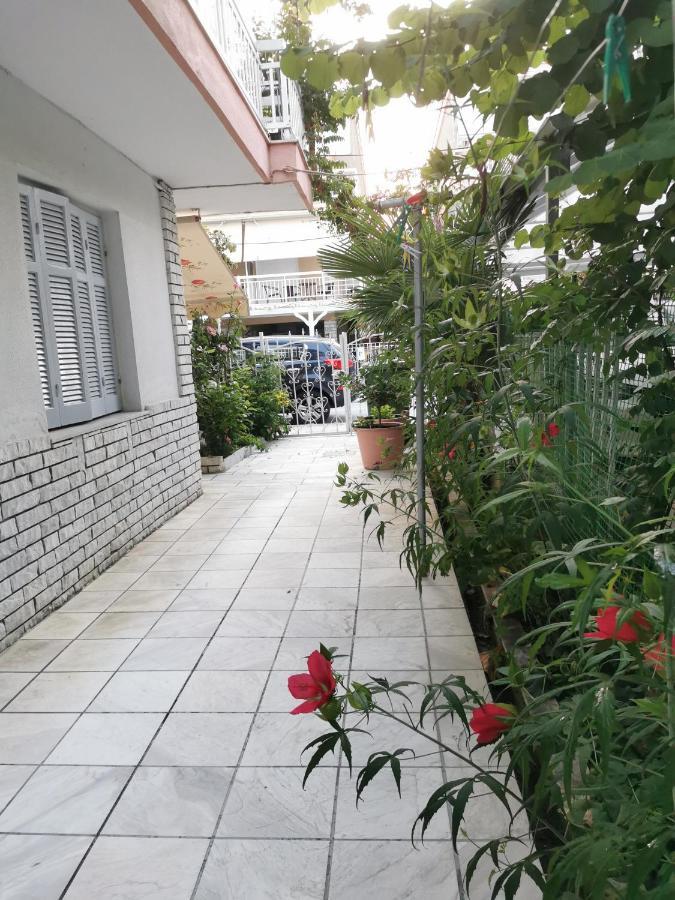 La Familia Apartments Olympiakí Aktí Luaran gambar