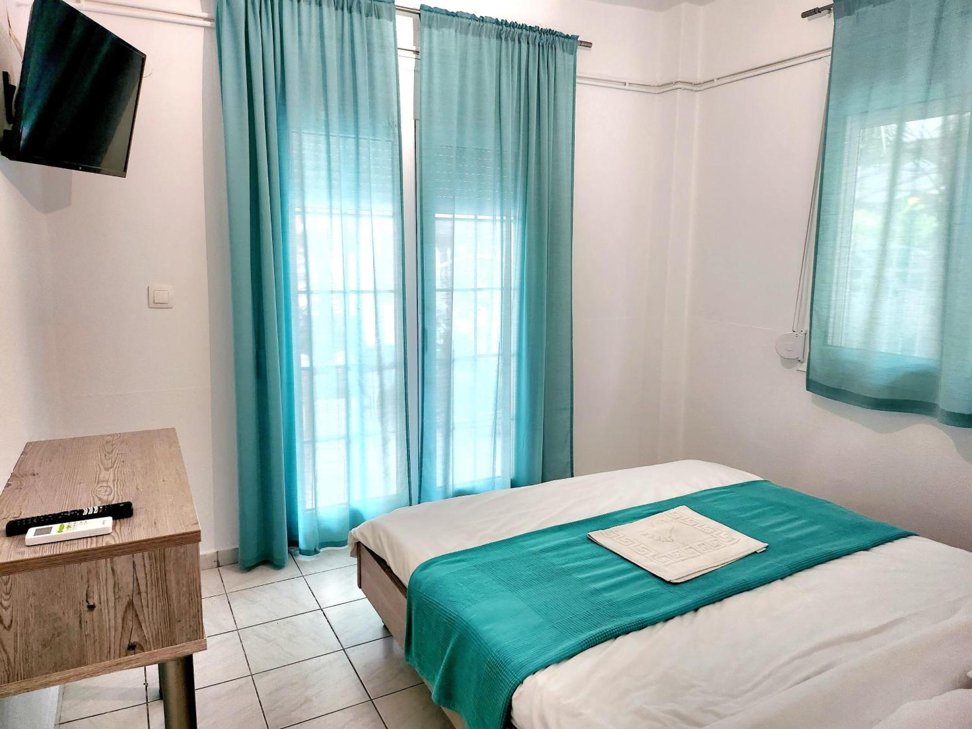 La Familia Apartments Olympiakí Aktí Luaran gambar