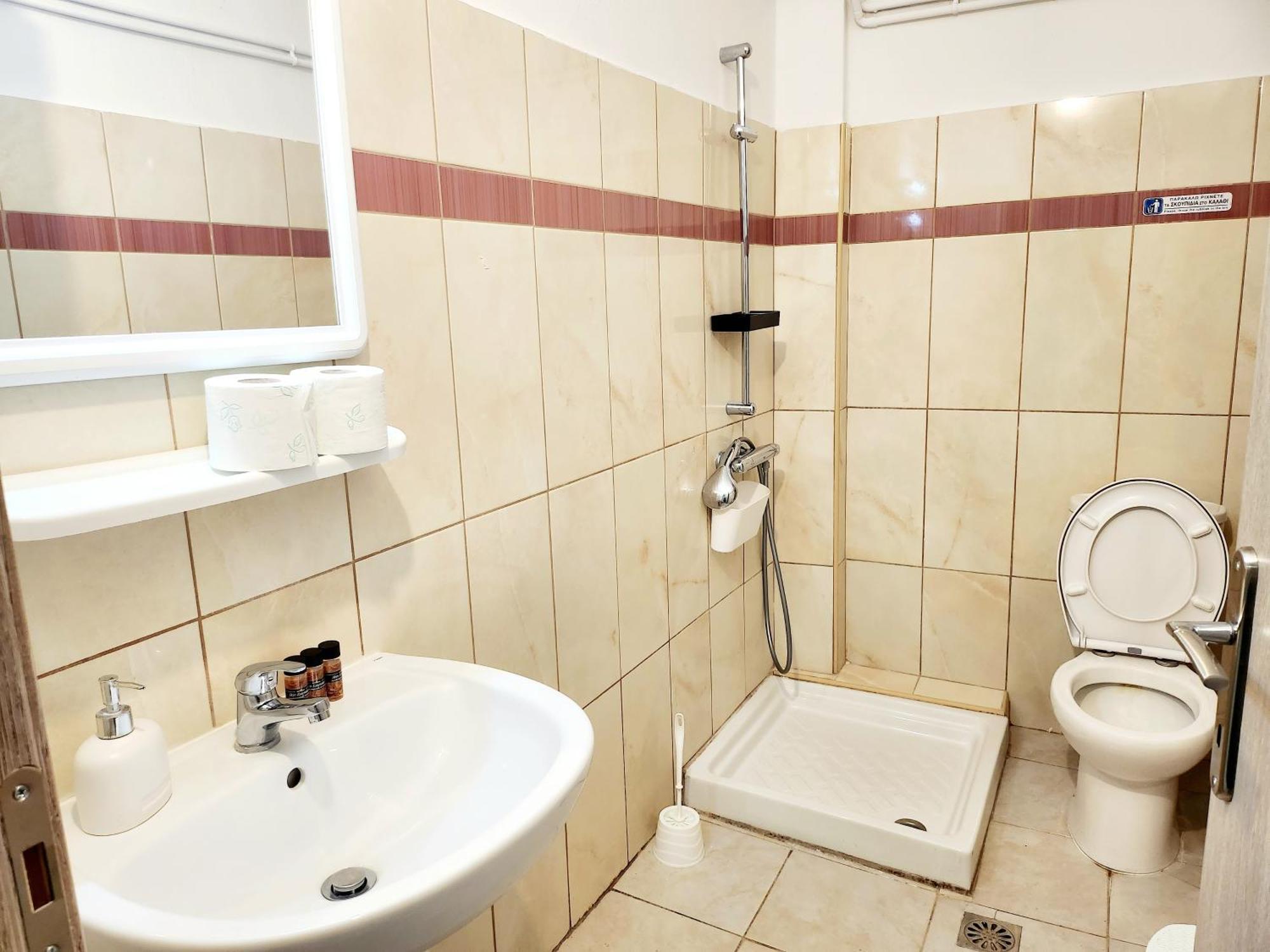 La Familia Apartments Olympiakí Aktí Luaran gambar