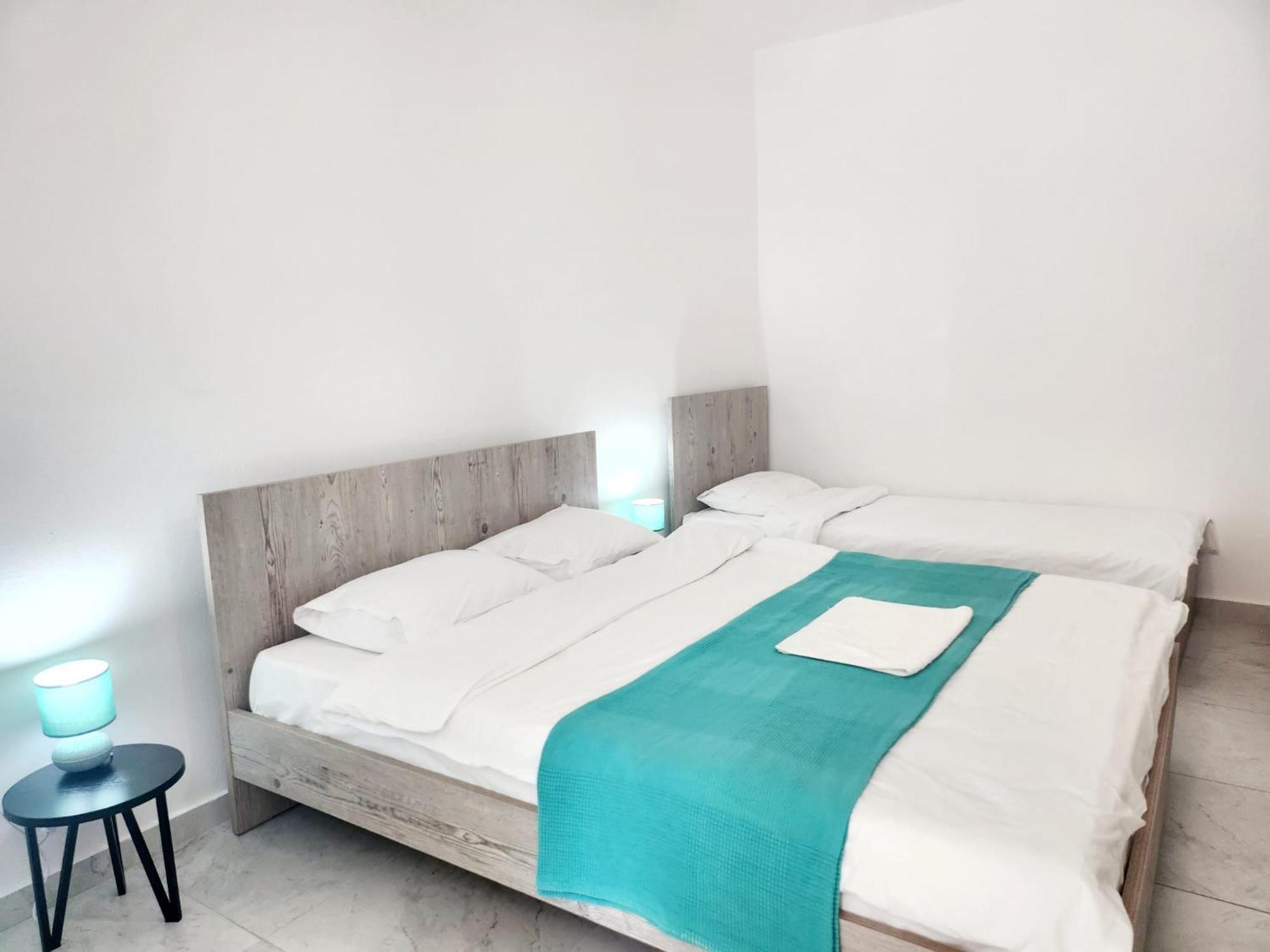 La Familia Apartments Olympiakí Aktí Luaran gambar